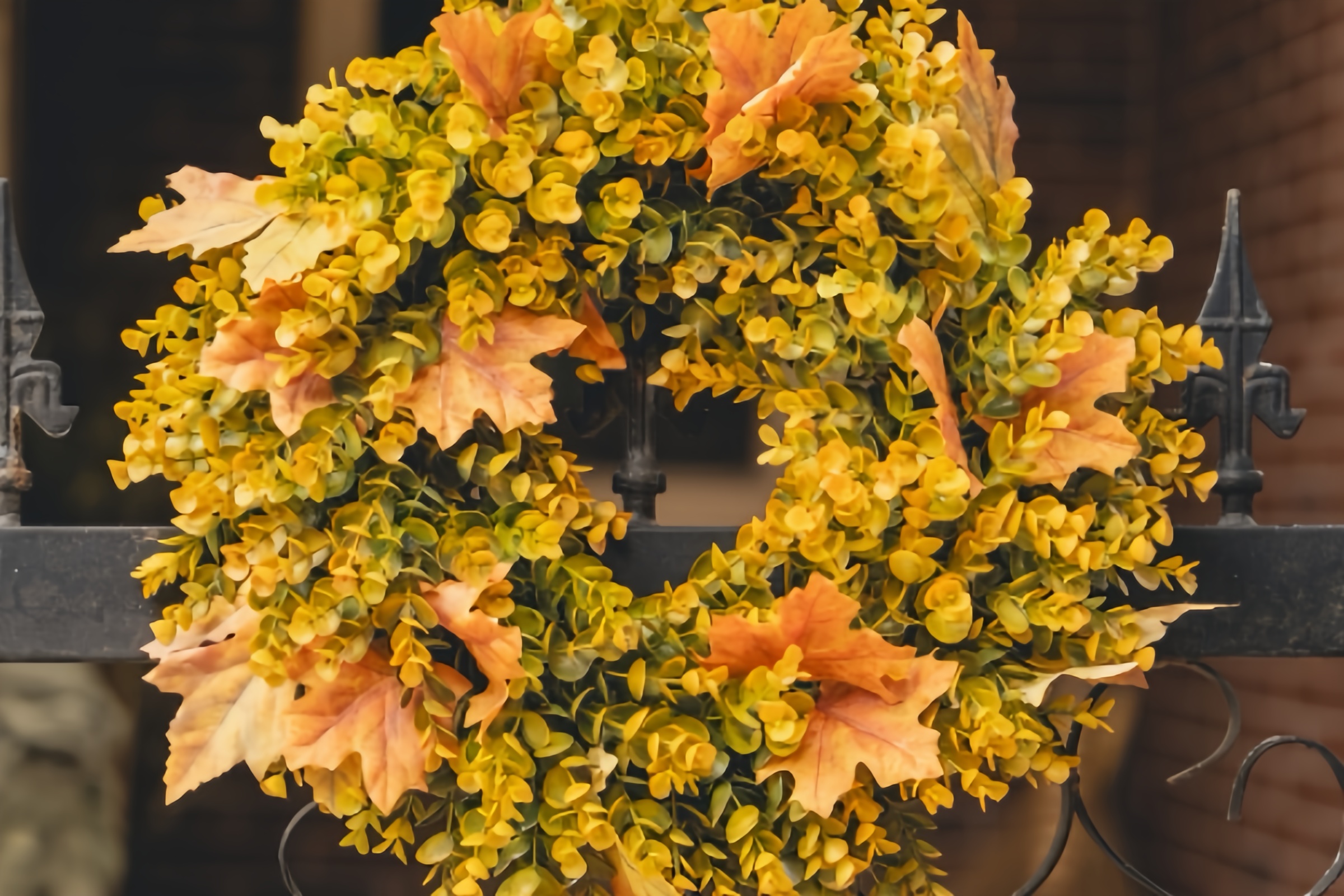 Autumn Simulation Maple Leaf Eucalyptus Wreath